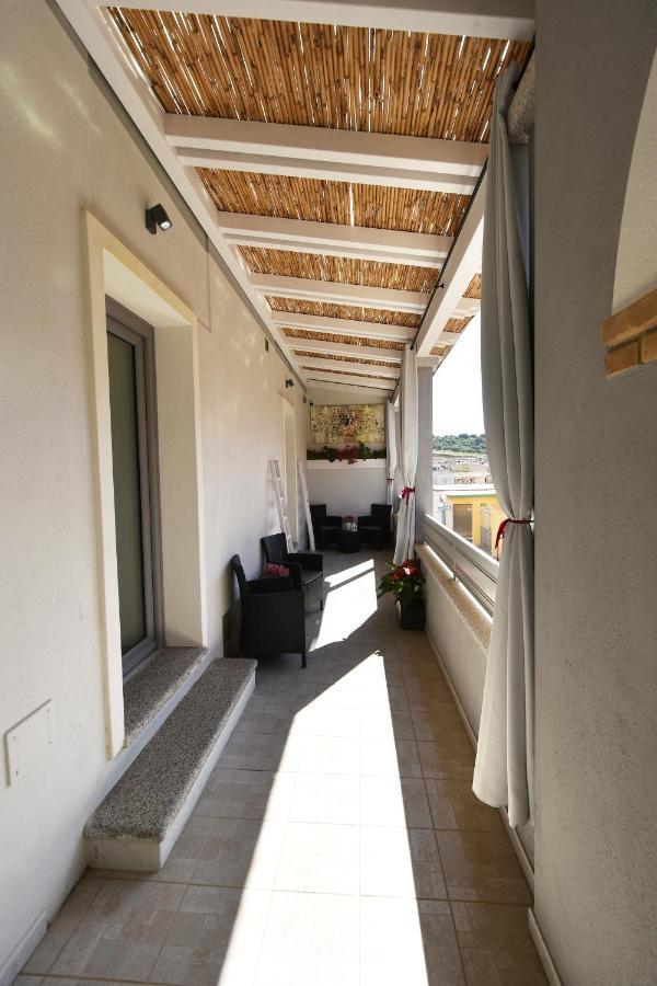 Elis B&B วิลลัสซีมีอุส ภายนอก รูปภาพ